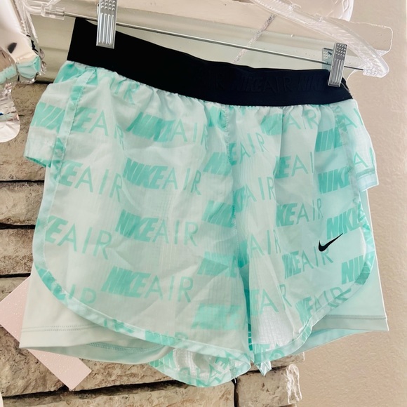 Nike Air Womens 2 in 1 Running Gym Shorts MINT Green Size Small - Picture 12 of 15